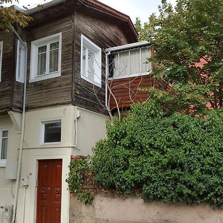 Charming Anatolian House In Cengelkoey Villa Istanbul Exterior photo