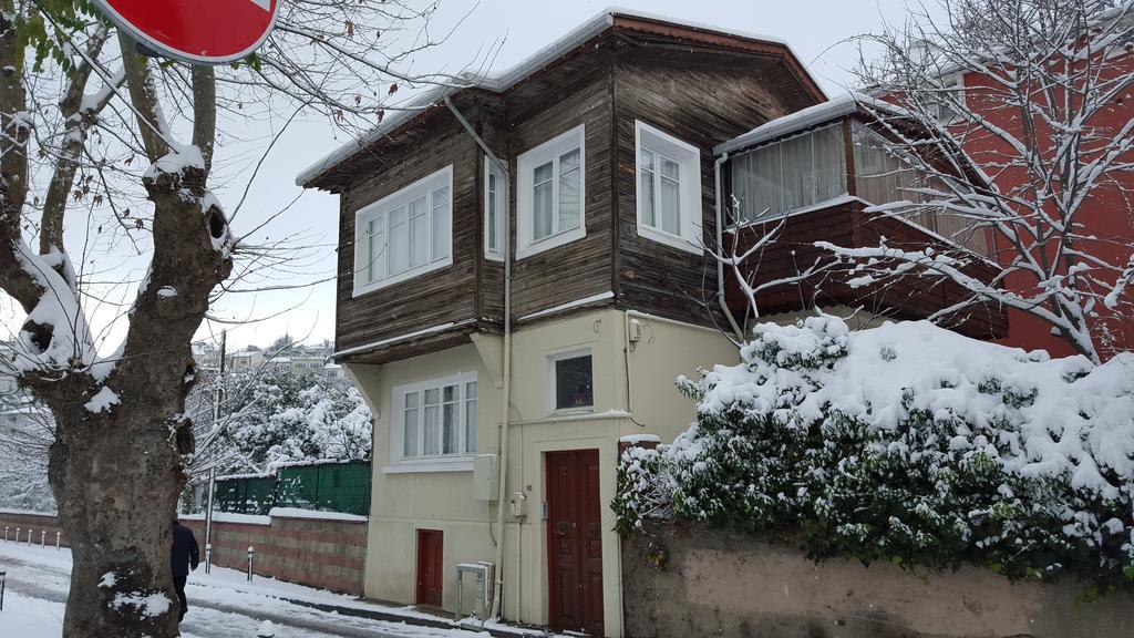 Charming Anatolian House In Cengelkoey Villa Istanbul Exterior photo